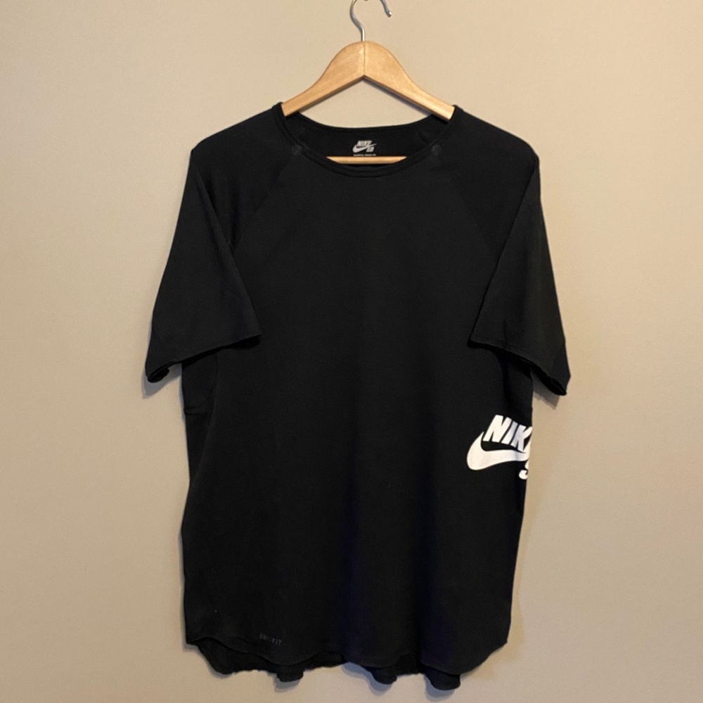 NIKE SB Athletic T-Shirt size Medium